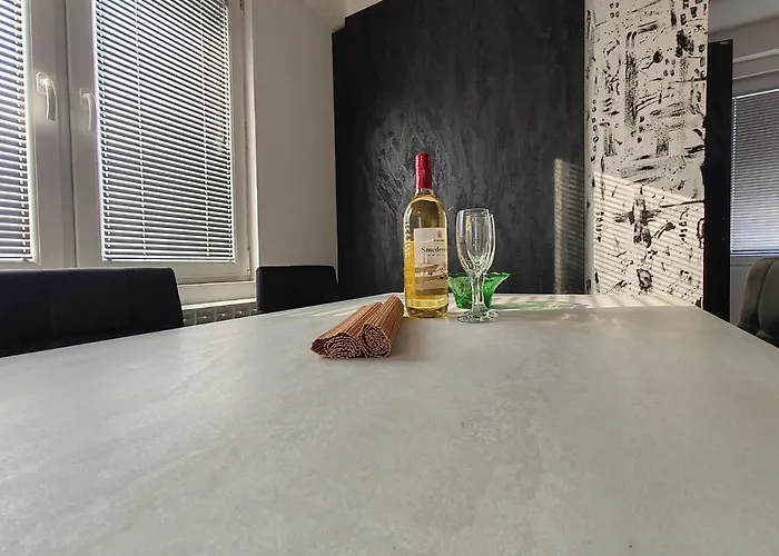 Central Modern Flat M&M Apartments Skopje