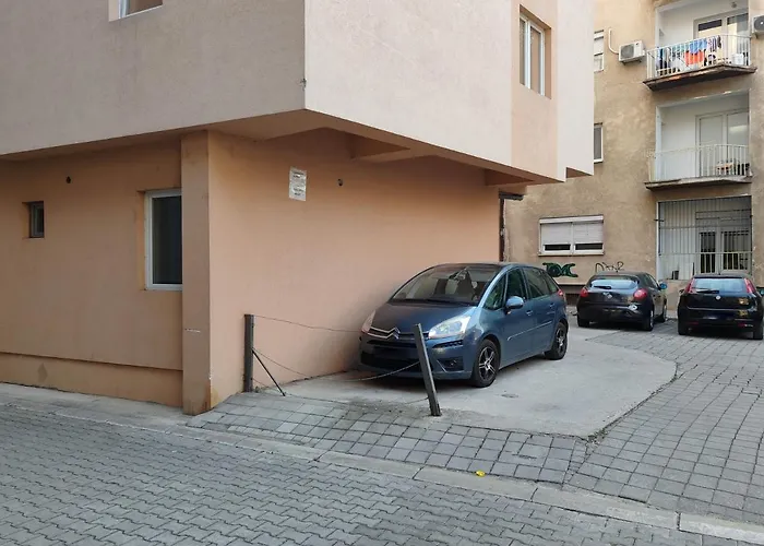 Central Modern Flat M&M Apartments Skopje