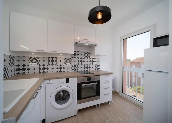 Appartement Neuf Tout Equipe Avec Garage Privatif Marseilles