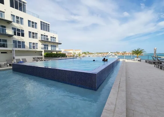 Luxurious Ocean Front Condo With Sunset Views 2 Bed-2 Bath Oranjestad