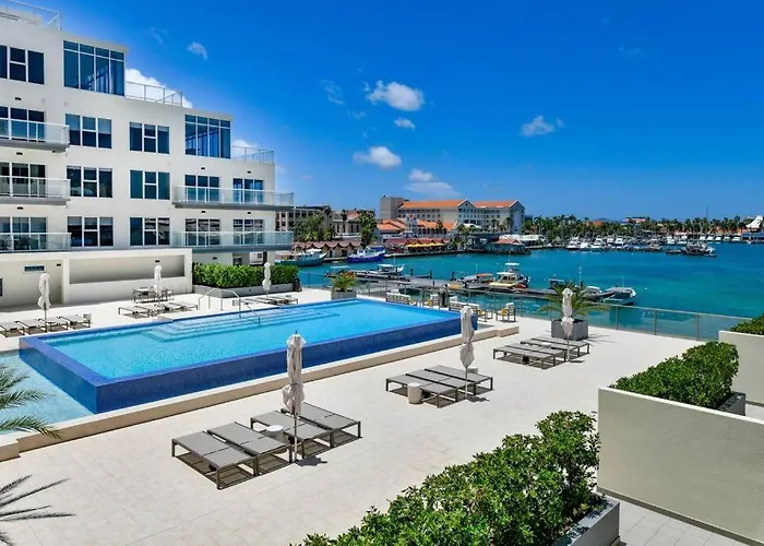 Luxurious Ocean Front Condo With Sunset Views 2 Bed-2 Bath Oranjestad