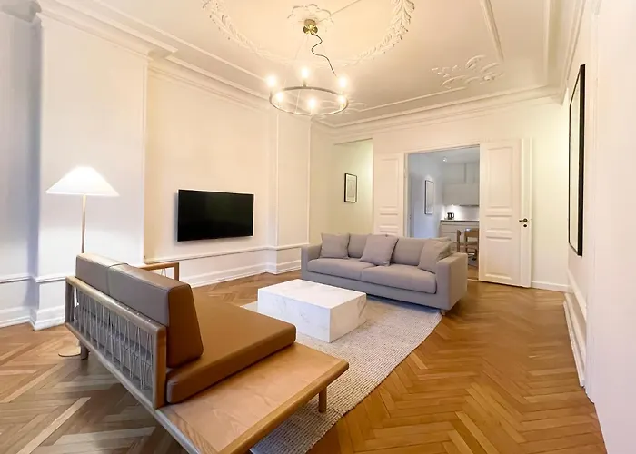 Large & Modern 4 Bedroom Apartment Kopenhagen