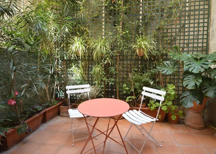Spacious And Calm Studio Close To The Beach Cannes