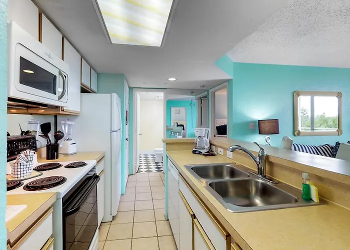 Sunrise Suites - Martinique Suite 108 Key West