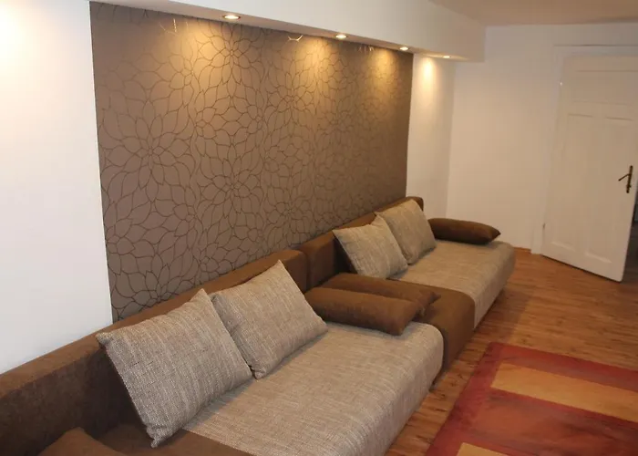 Suterenovy Apartman V Centre Piest'any