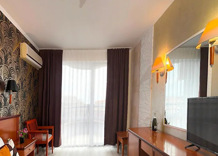 Hotel Yo Saints Constantine and Helena