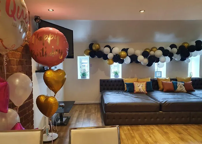 Ferienwohnung The Famous Floor Sleeps 26 And Group Acc Sleeps30 Liverpool