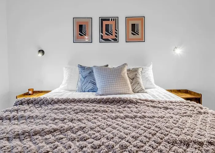 Sleek City Living With Bicocca Stays Aberdeen