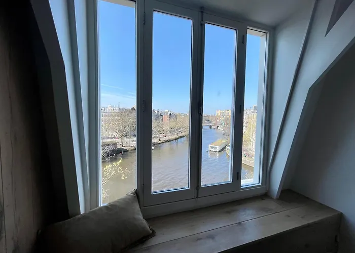 Canal View Home In The Center Amsterdam