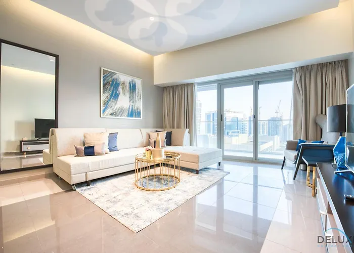 Overlooking Canal Views, Fam Dubai