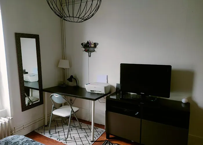 Chambre Spacieuse Vu Sur La Tour Paris