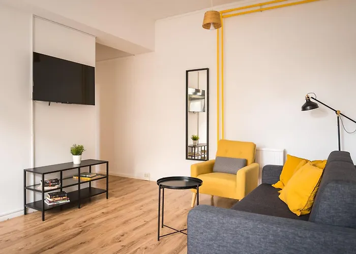 2 Bedroom Apartment In Convinient Location Berlin