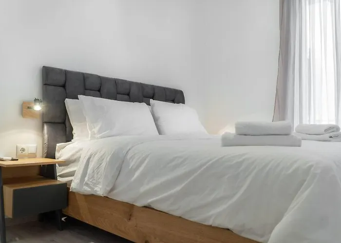 Syntagma Square, 60Sqm Platinum Suite Athen
