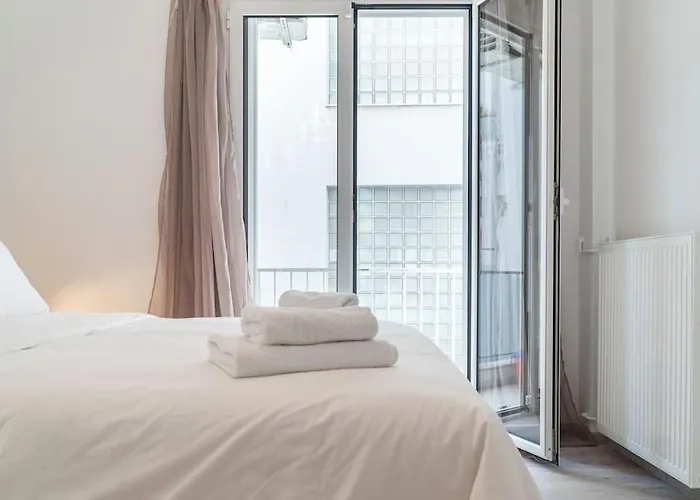 Syntagma Square, 60Sqm Platinum Suite Athen