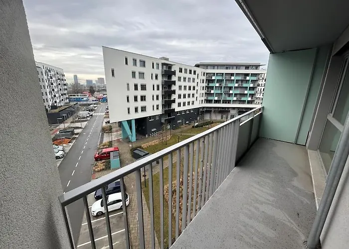 Modern Apartment In Nuppu Complex With Free Parking Pressburg