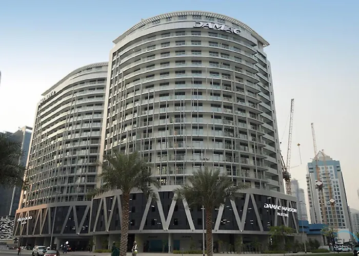 Overlooking Canal Views, Fam Dubai