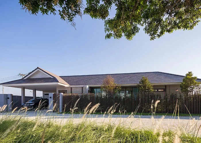 Relaxing Luxury 3-Bed Private Villa Hua Hin
