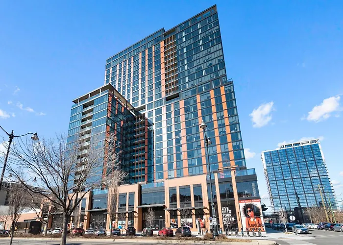Fulbrix Bright Designer Apartments With West Loop Views Chicago