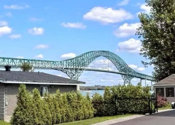 Villa Luxueuse Avec Vue Sur Le Fleuve Villa Grandecasa Trois-Rivières