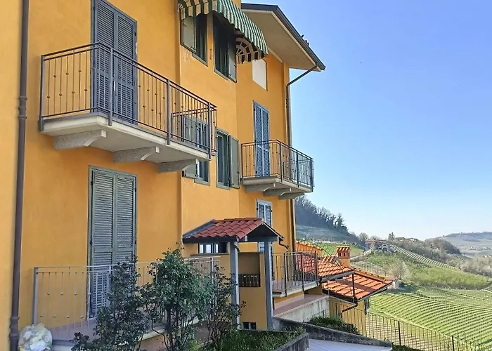 Soggiorno Con Splendida Vista Monforte dʼAlba