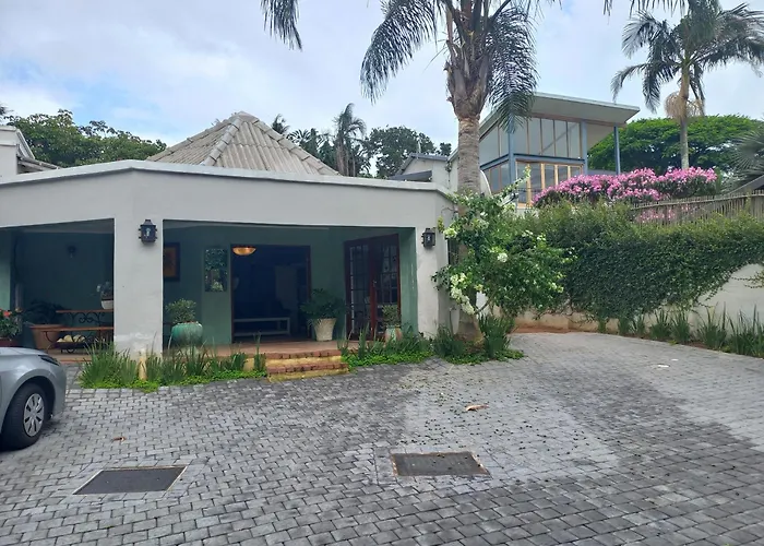 Coral Tree Cottage At Villa Roc Guesthouse, Salt Rock Ballito, Solar Power Sheffield Beach