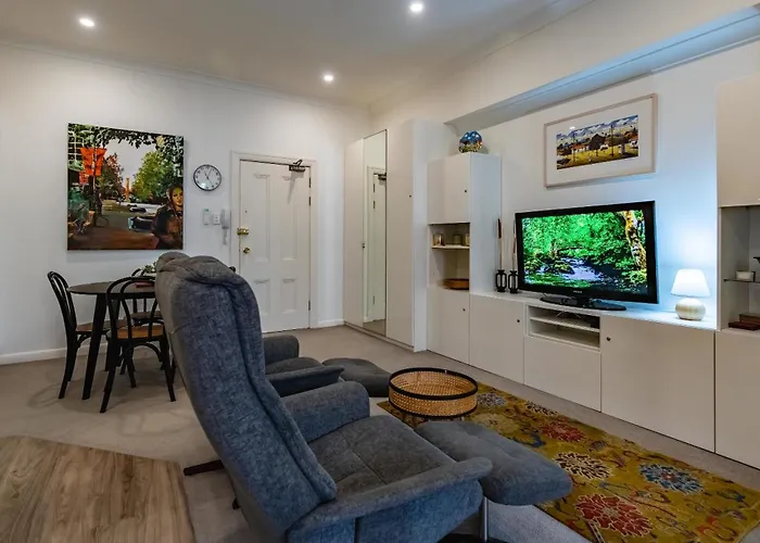 Oversized Potts Point Studio Sydney