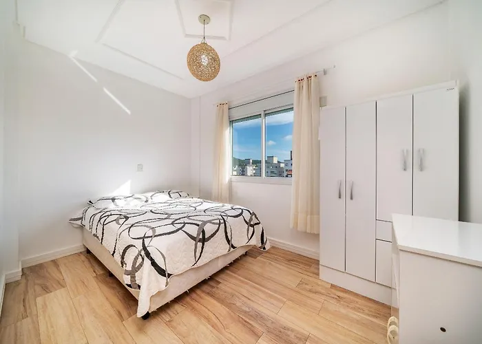 Aluguel Apartamento 3 Quartos Sendo 1 Suite Em Bombinhas
