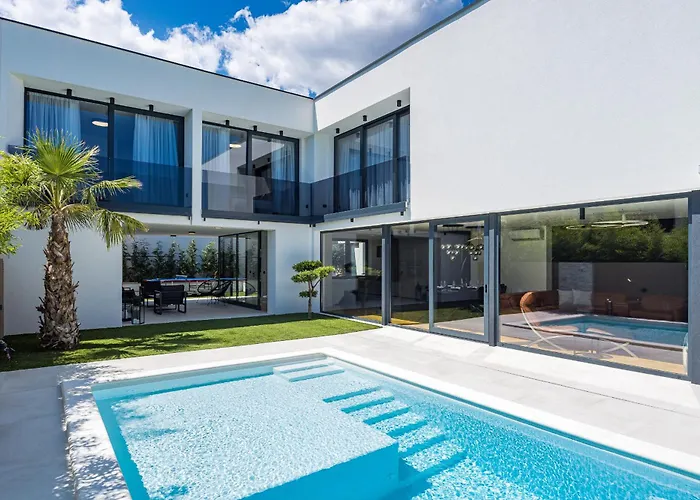 Villa Osea In Medulin With Sauna Only 1.5 Km From The Beach