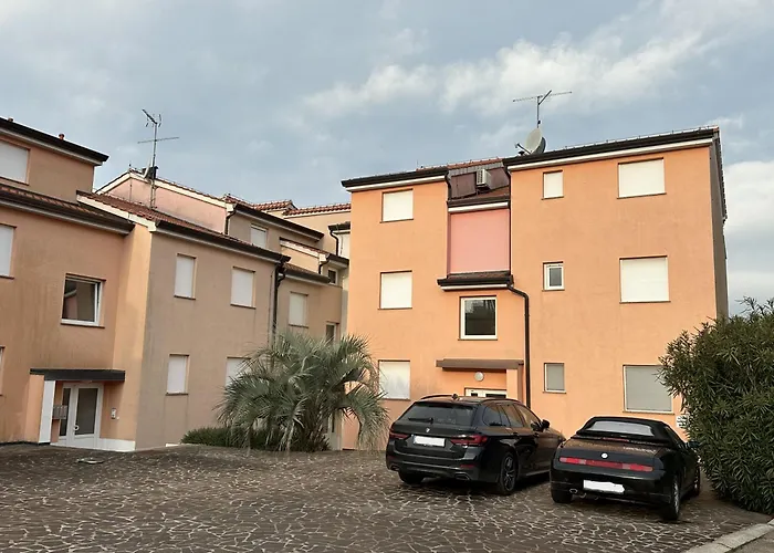 Apartment Petra With Balcony And Terrace Zambratija 