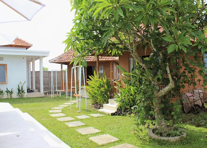 Green Village Jungle Resort Batununggul