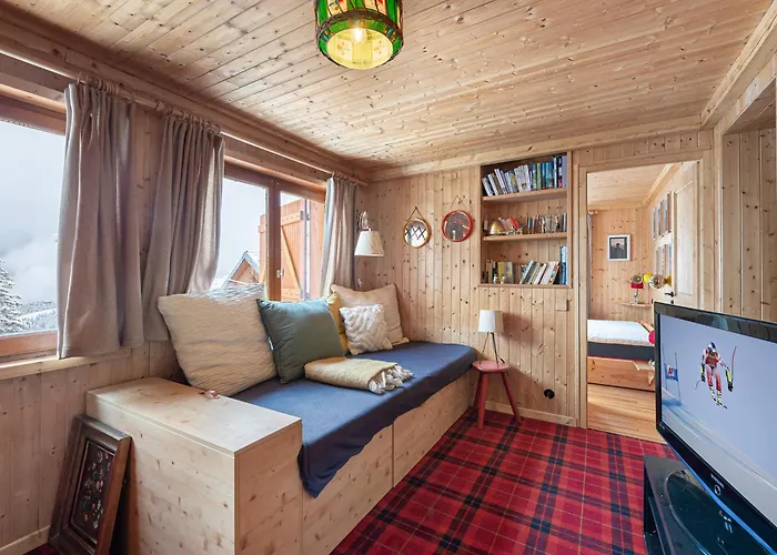 Mazot Confortable Dans Les Sapins, Skis Aux Pieds A Courchevel - Fr-1-564-97