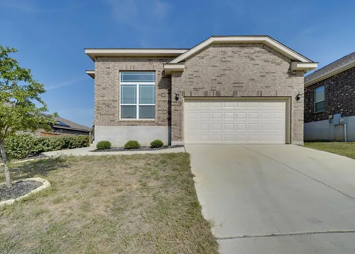 Pet-Friendly San Antonio Home Near Lackland Afb!