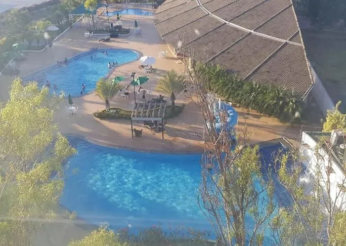 Apartamento Encantador De Frente Ao Lago Corumba Caldas Novas
