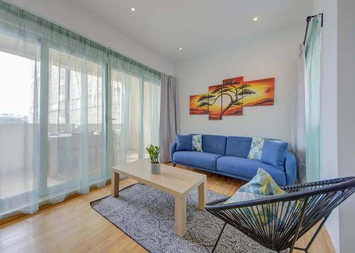 Stylish Sliema Apartments & Penthouse With Seaviews And Jacuzzis