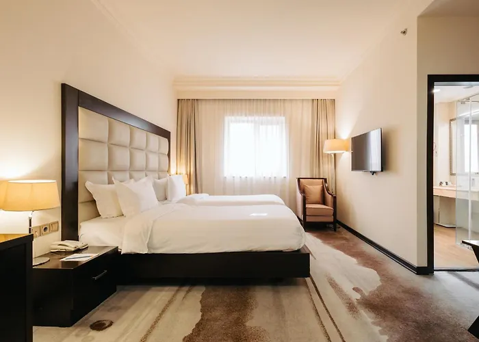 Paris Hotel Erivan