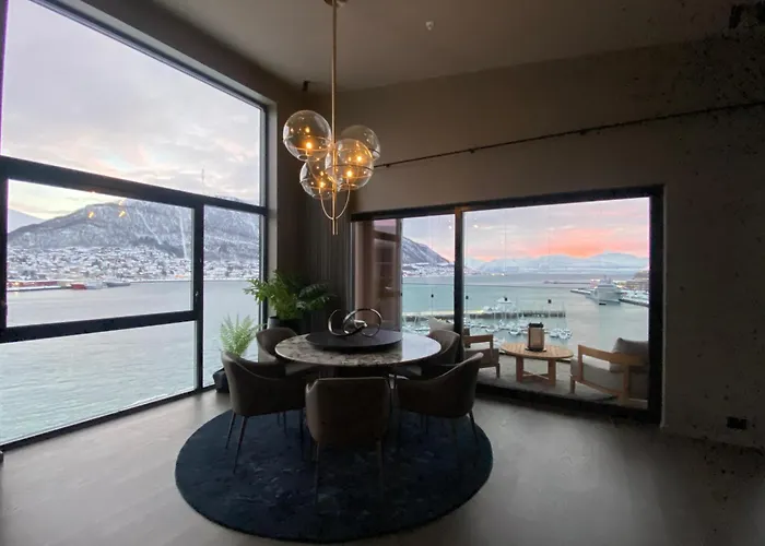 Northstay - Vindlys Luxury L Penthouse Apartments L City Center Tromsø