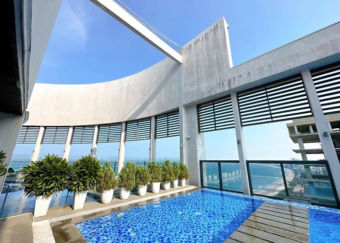 Luxury Apt Opposite Mykhe Beach Đà Nẵng