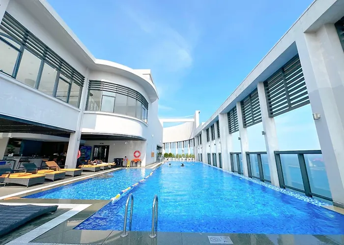 Luxury Apt Opposite Mykhe Beach Đà Nẵng