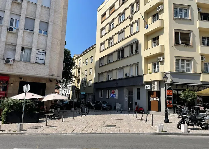 City Centre Elegance: Kosancicev Venac Studio Belgrad