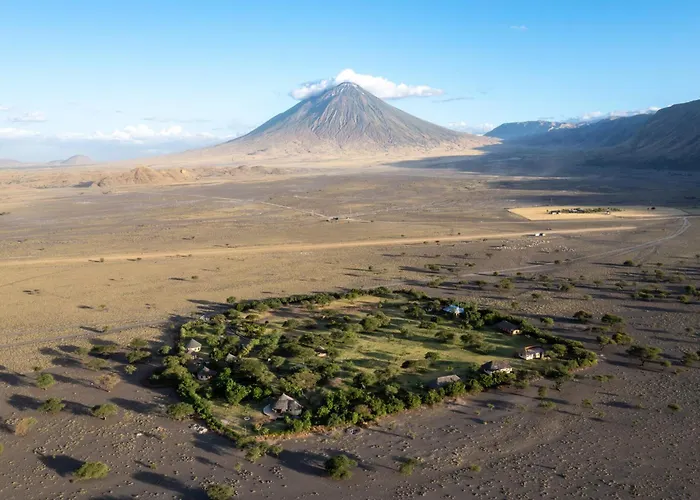 Lake Natron Maasai Giraffe Eco Lodge And Camping Mtowabaga