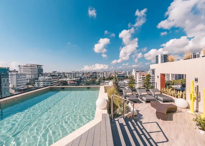 Fully Serviced Apartment At Regatta Living II - 302 Santo Domingo