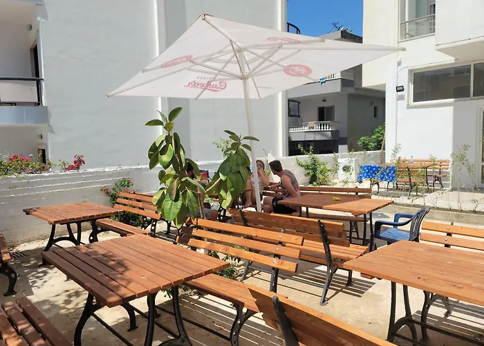 Hostel K13 Sarandë