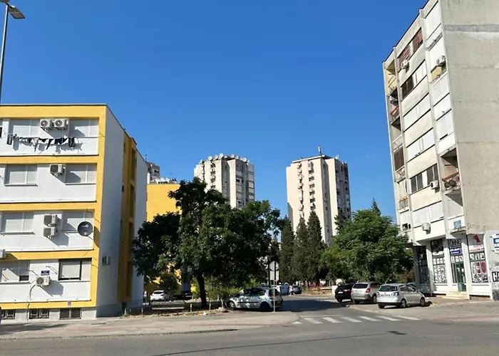 Large Centre Apartment Podgorica