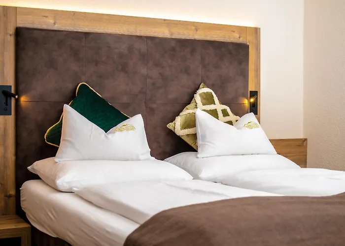 S O N N L E I T E N Alpin Hotel Steinhaus