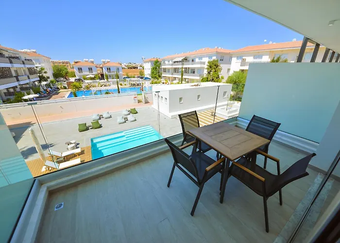 De Lux Mythical Spa 9 Paralimni
