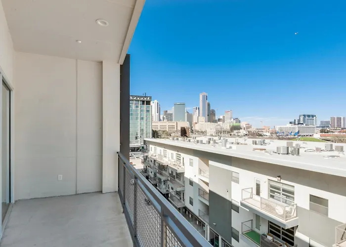 Snappy Loft Style 2Br I Gym I Parking I Workspace Dallas