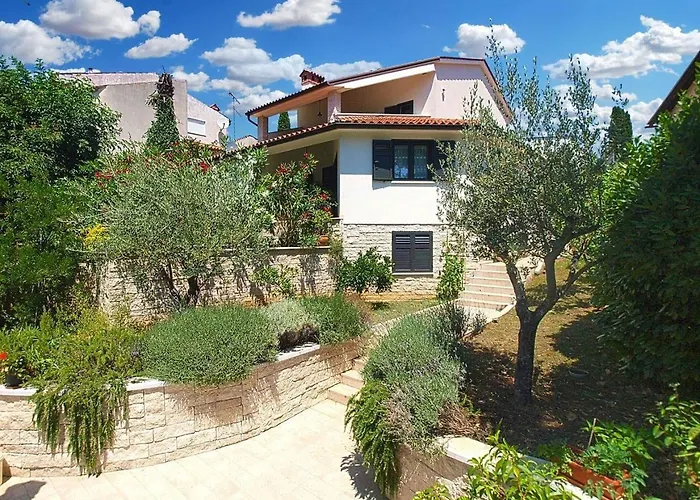Apartments By The Sea Pula - 22753