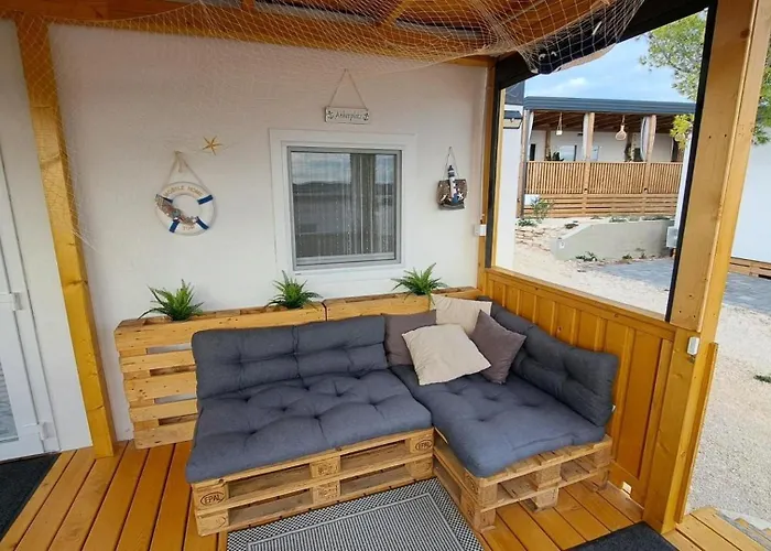 Mobile Home Tom 12 Pakoštane