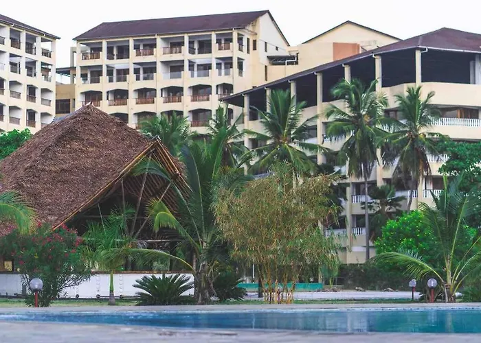 Golden Beachfront Apartment Diani Ukunda