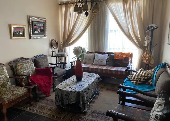 Paljas En Kandas Guest House Kimberley